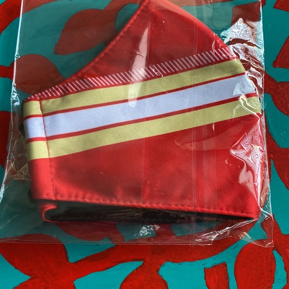 Red and white mask with SF 49ers sign on it - Picture 2 of 4